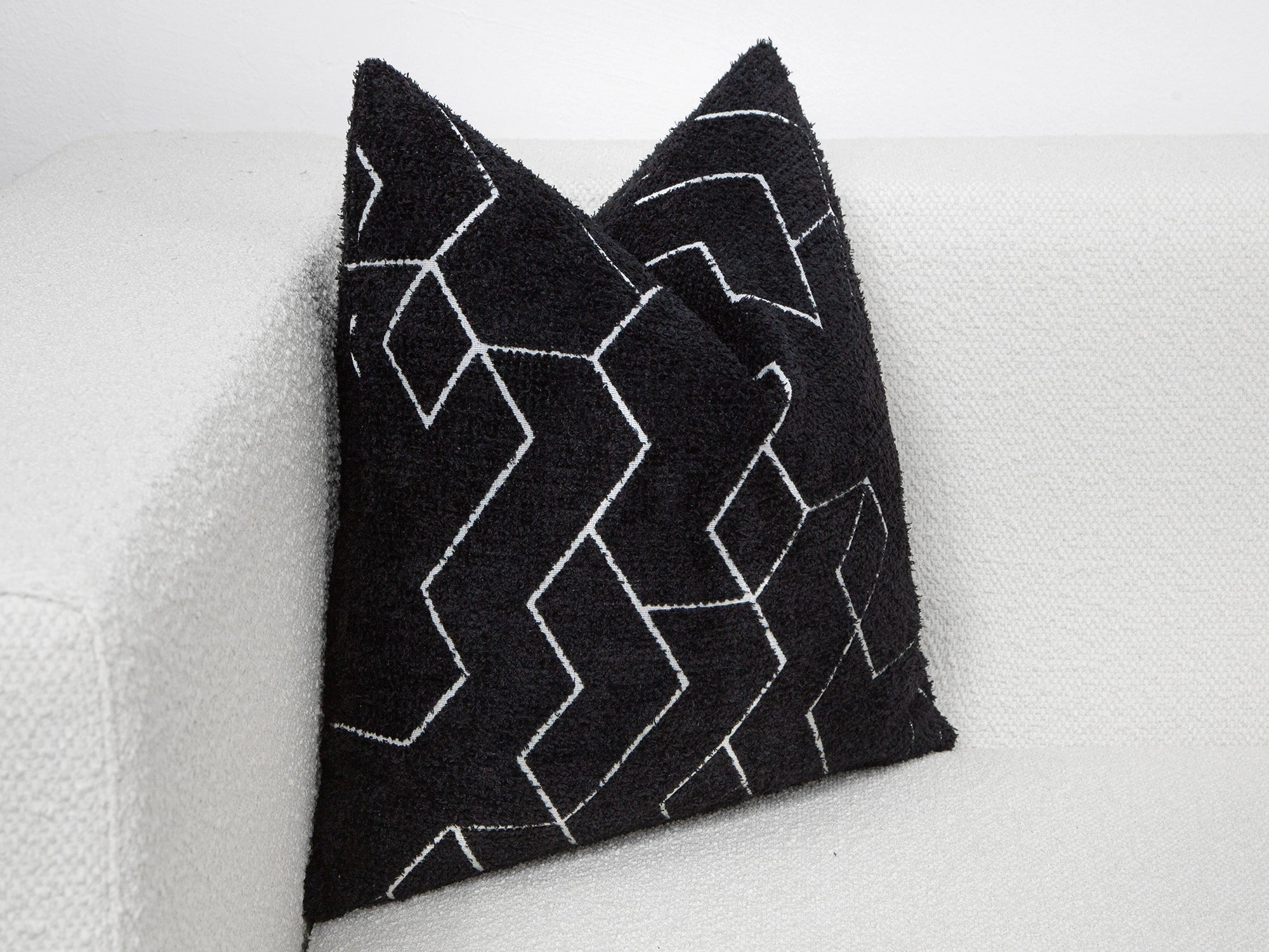 Black and White Geometric Pillow Cover