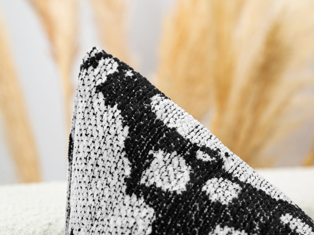 Black & White Abstract Leopard Pillow Cover