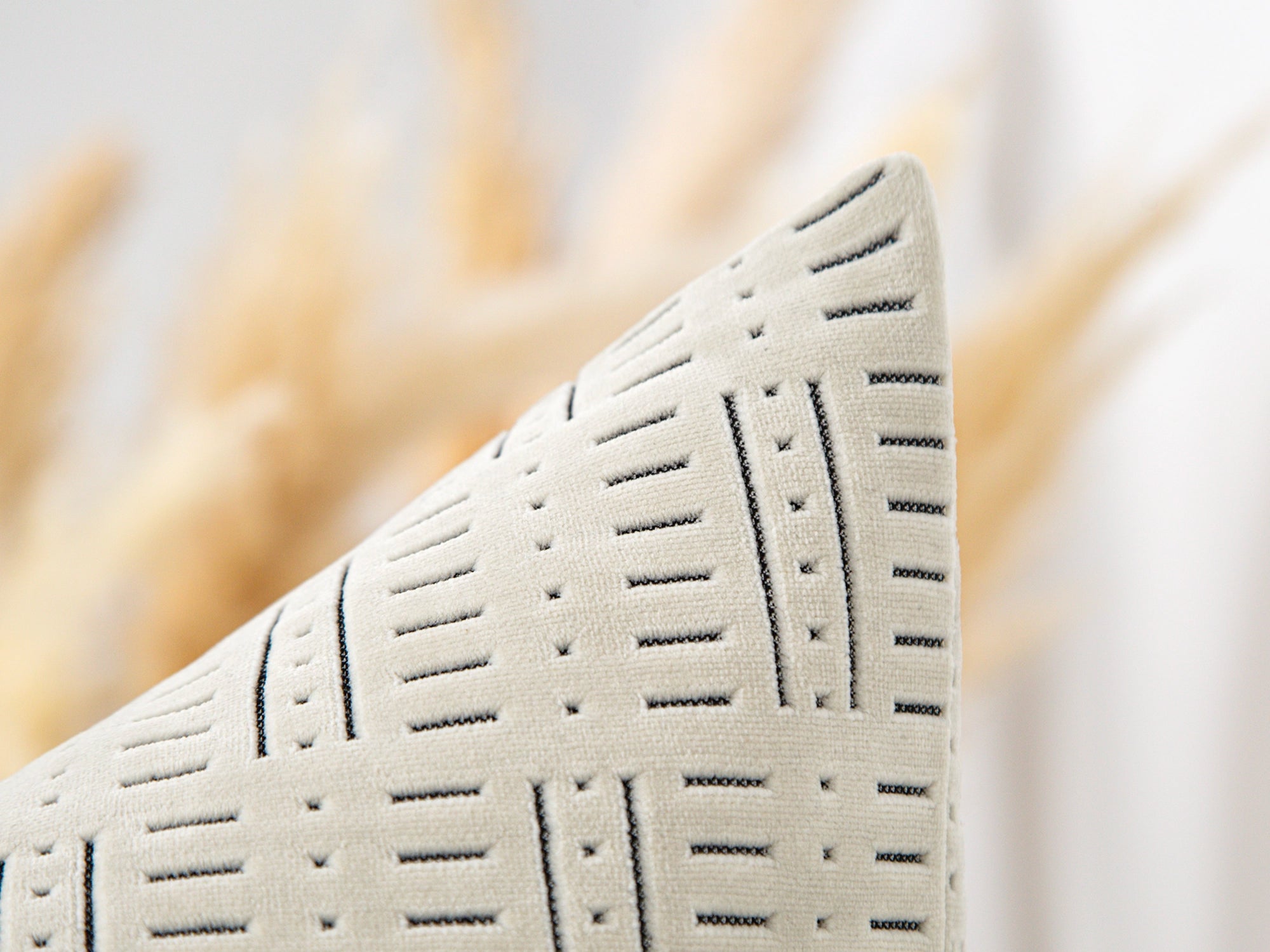 Neutral Dash Textured Pillow Cover