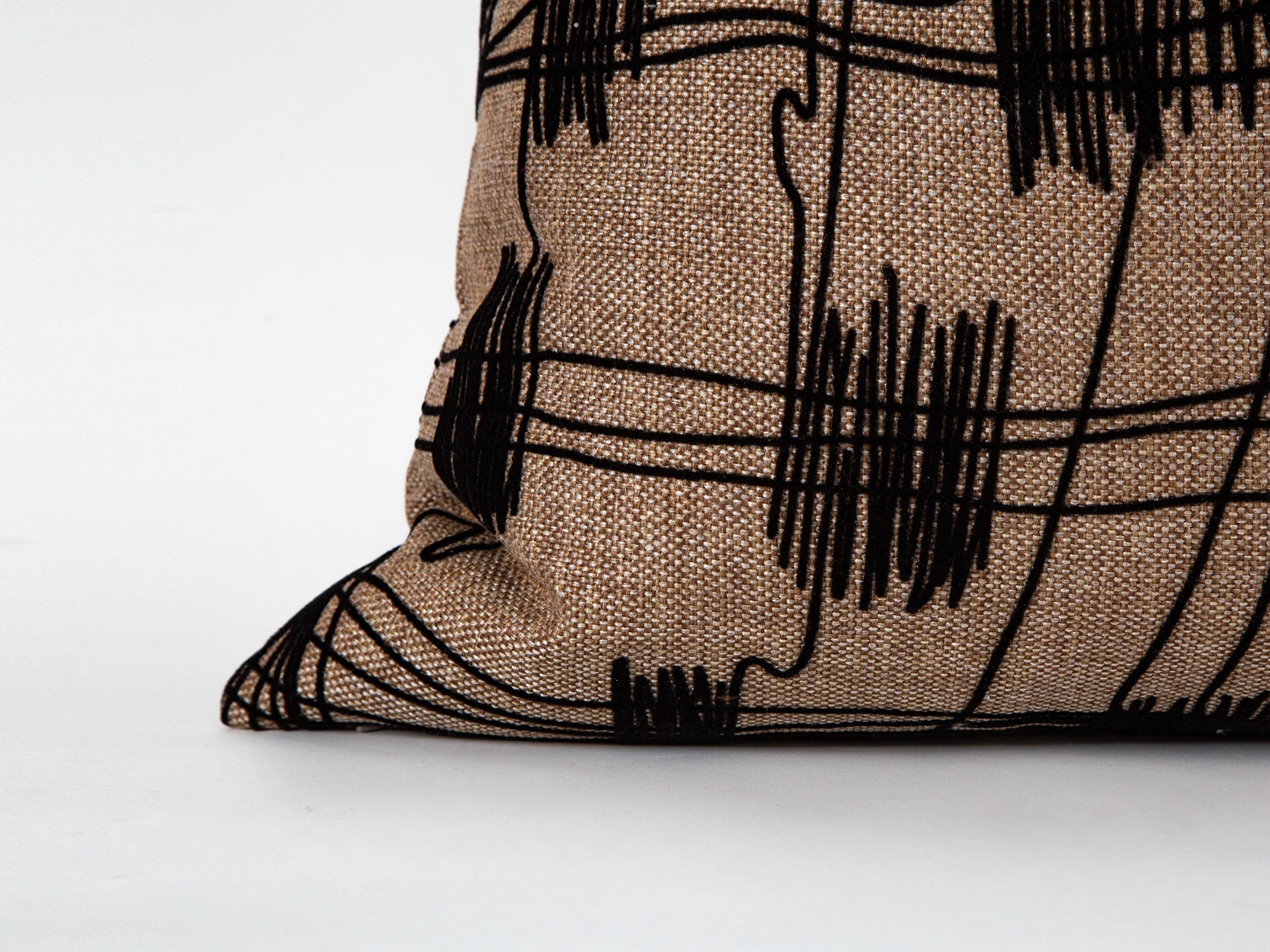Abstract Black Lines Pillow Cover