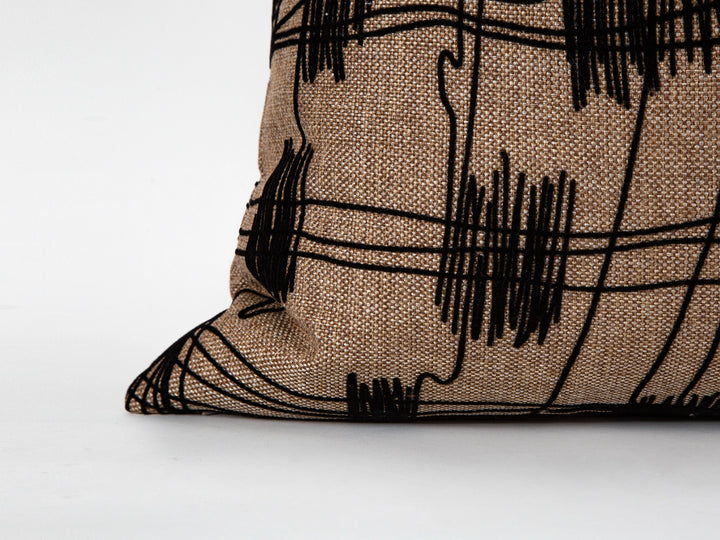 Abstract Black Lines Pillow Cover