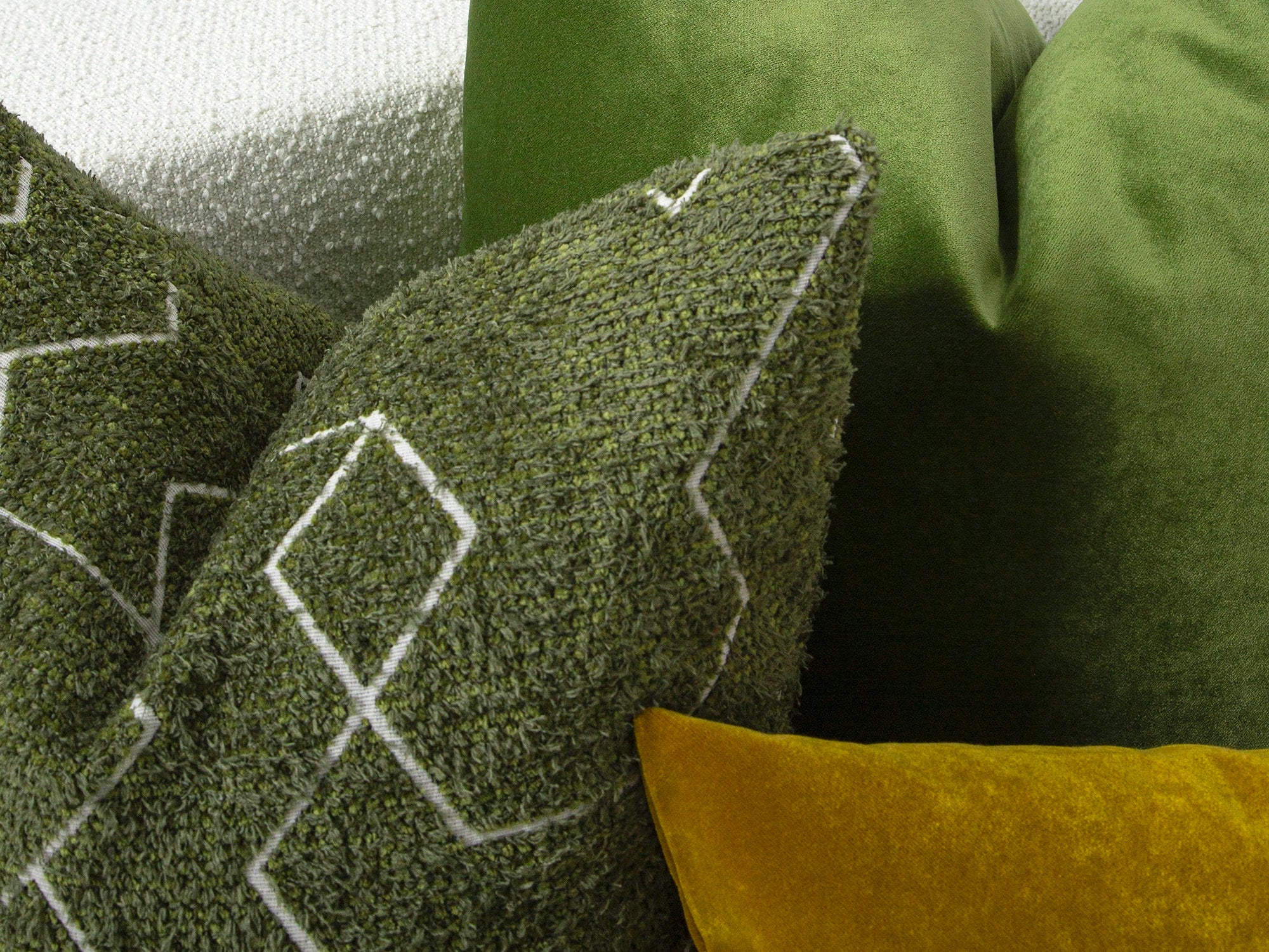 Green and White Geometric Pillow Cover