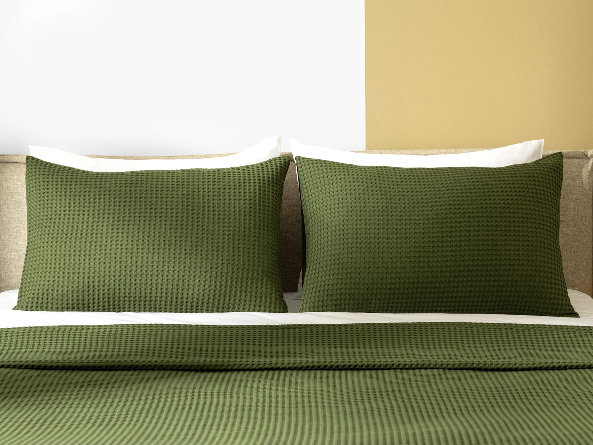 Moss Green Waffle Bed Throw Set