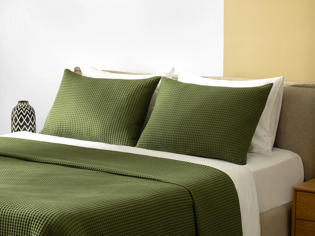 Moss Green Waffle Bed Throw Set