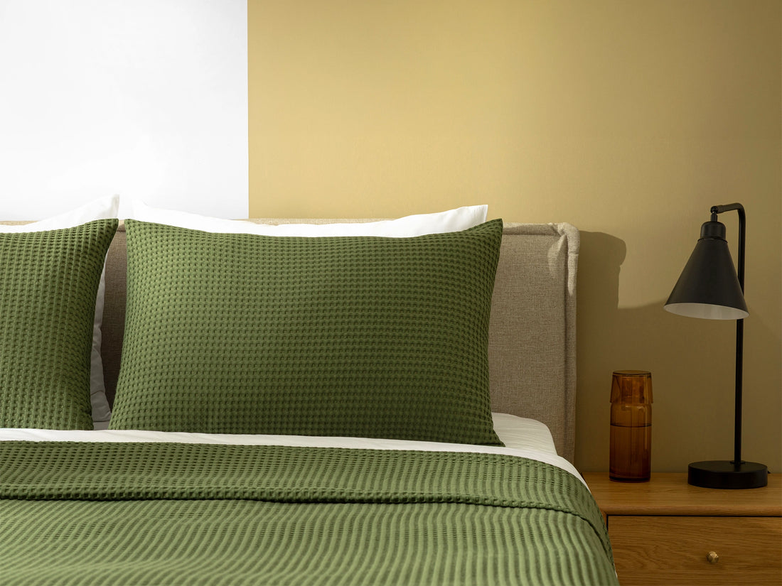 Moss Green Waffle Bed Throw Set